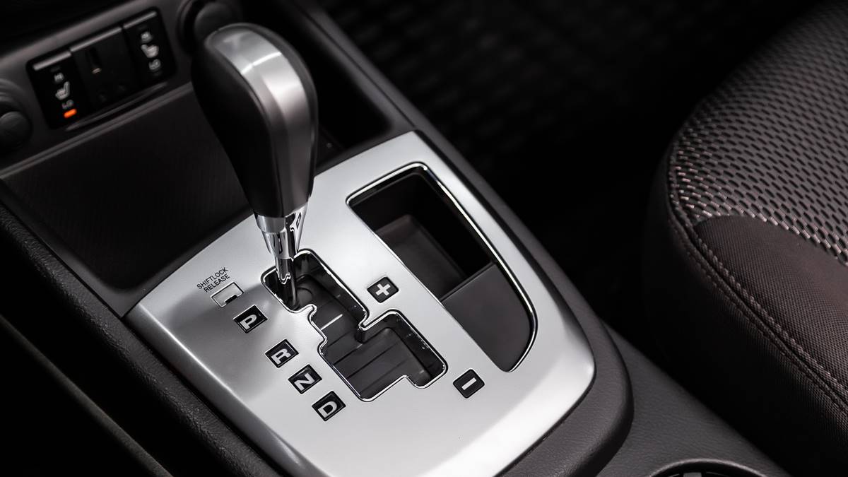Kenapa Mobil Matic Tidak Bisa Pindah Gigi Dari P Ke D